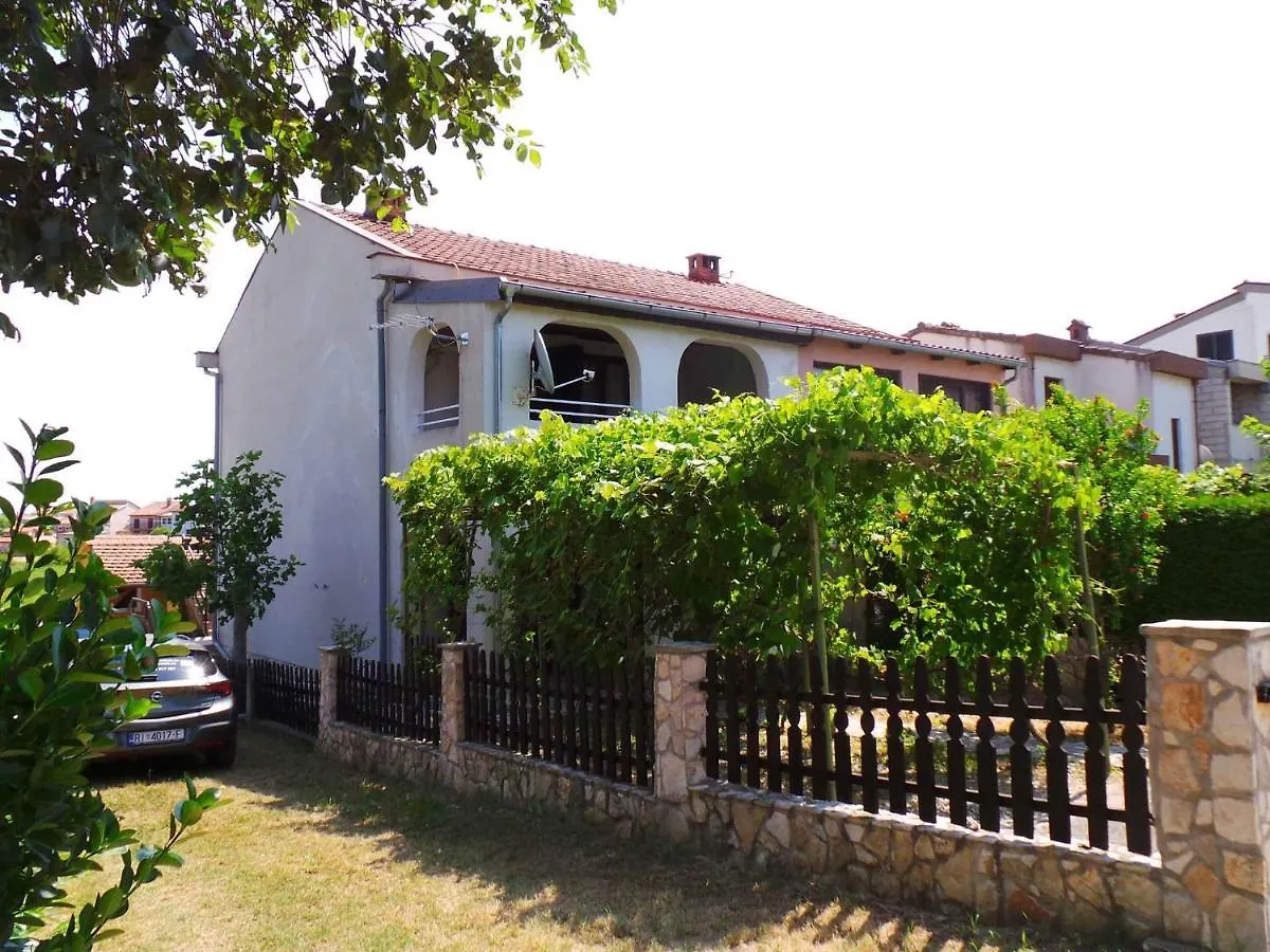 Apartment In Valbandon/Istrien 8608